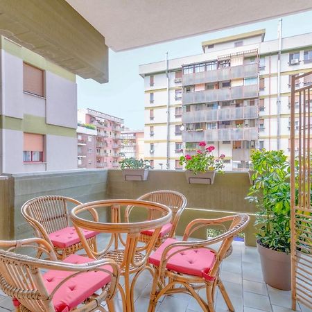 City Gate - Luxury Suites Бари Экстерьер фото