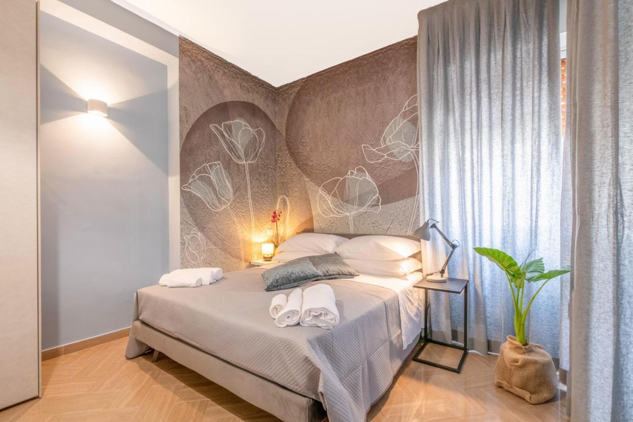 City Gate - Luxury Suites Бари Экстерьер фото