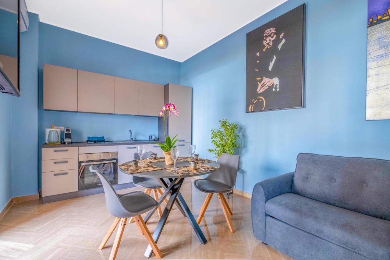 City Gate - Luxury Suites Бари Экстерьер фото
