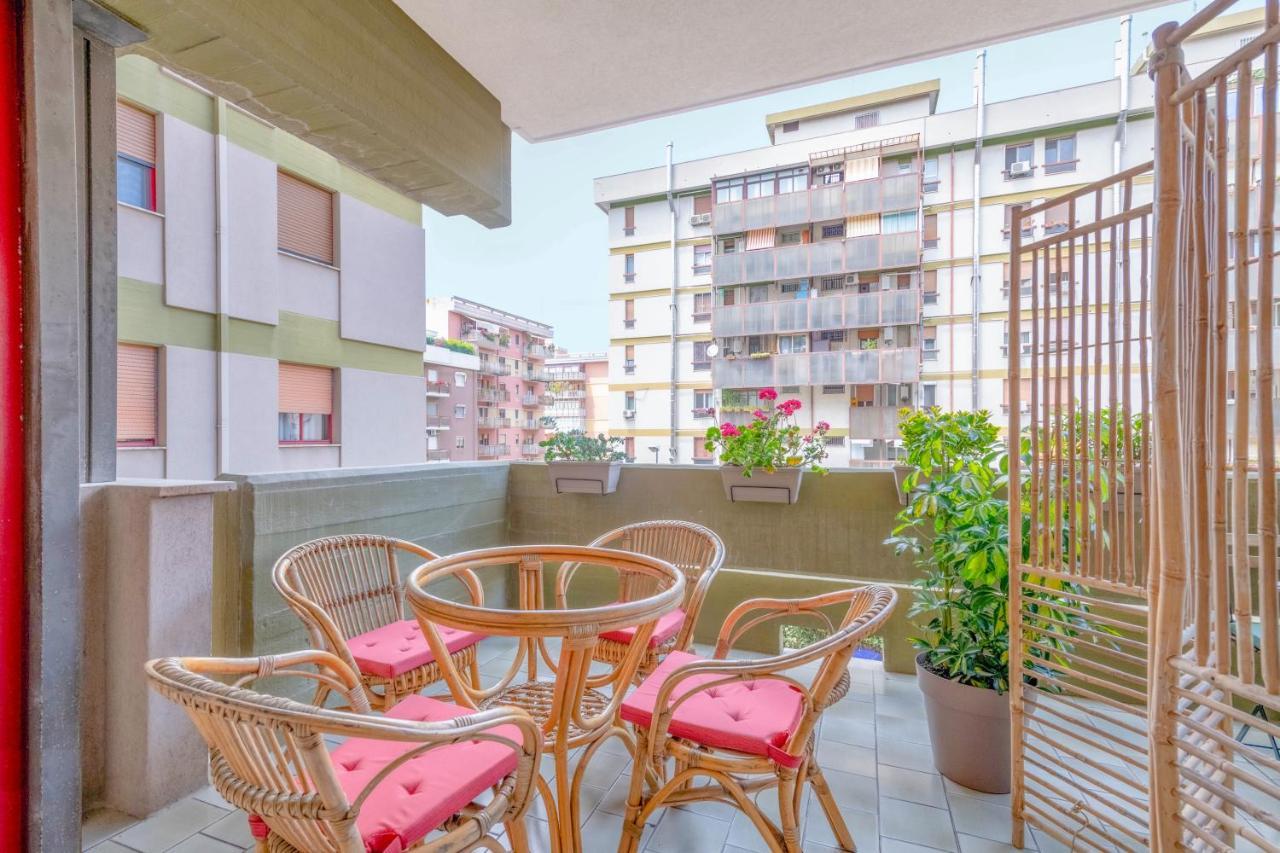 City Gate - Luxury Suites Бари Экстерьер фото